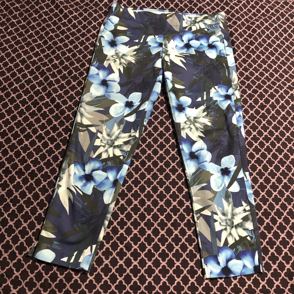Crosby. Springfield Womens Blue Floral Cropped Pants Sz 6 Dd20